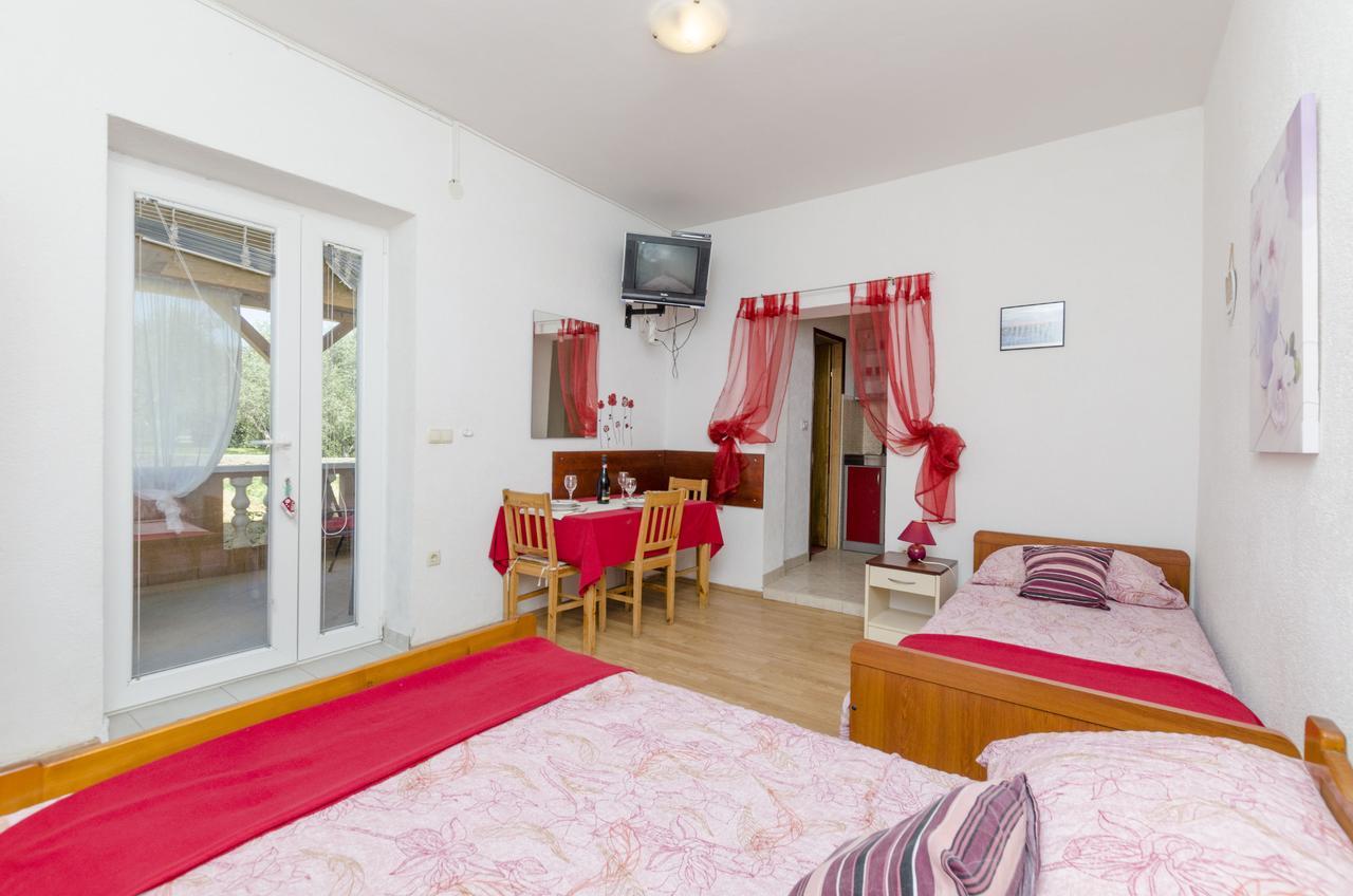 Apartments Ivana ニン エクステリア 写真