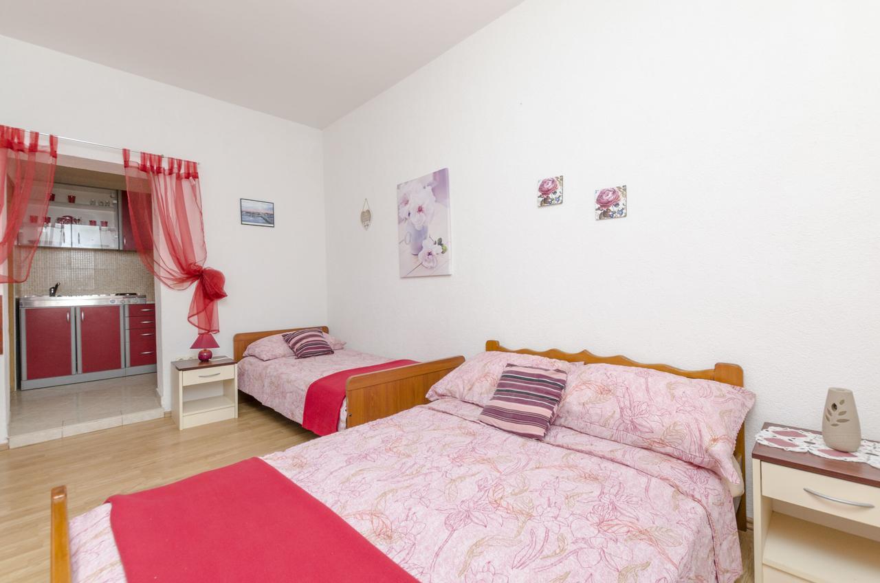 Apartments Ivana ニン エクステリア 写真
